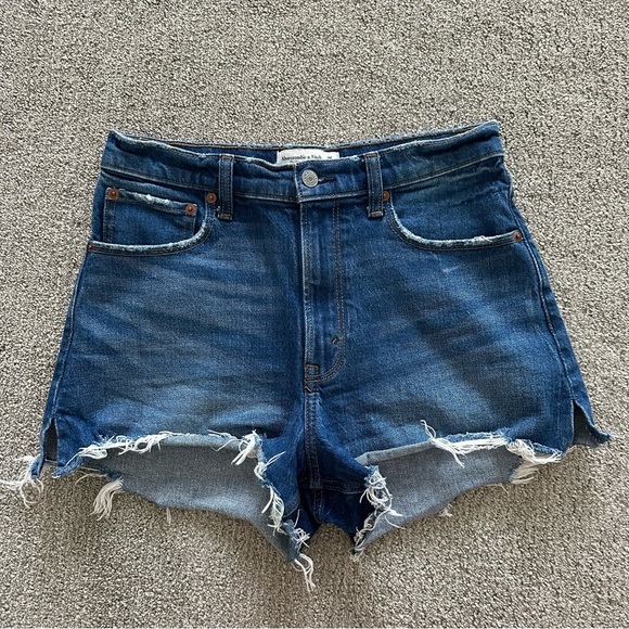 Abercrombie & Fitch The Cutoff Short High Rise 26/2 - Picture 1 of 7